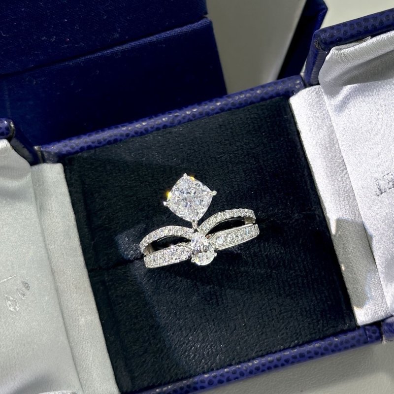 CHAUMET